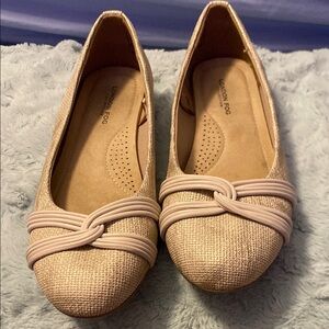 London Fog Women's Tan Knot Flats